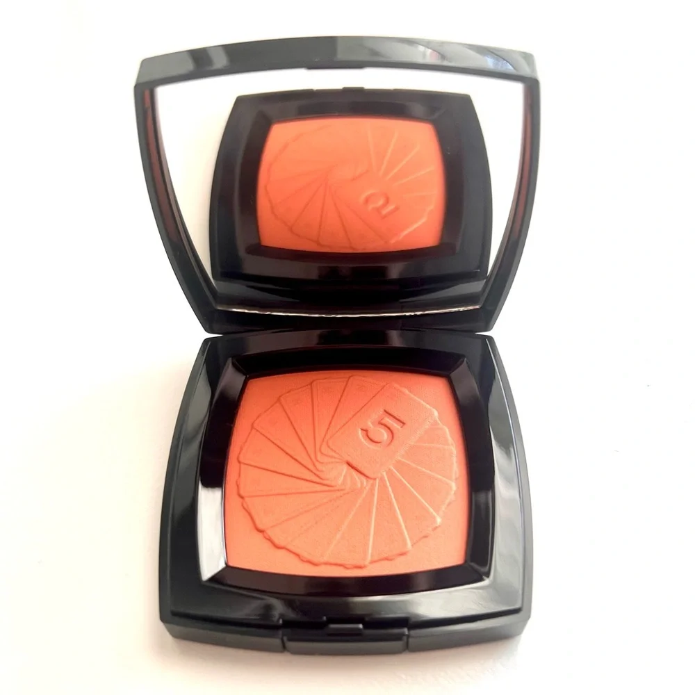 💎CHANEL limited edition matte powder blush in Blood Orange